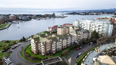 50 Songhees Rd # 618, Victoria BC V9A 7J4