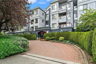 520 Dunedin St # 205, Victoria BC V8T 2L6