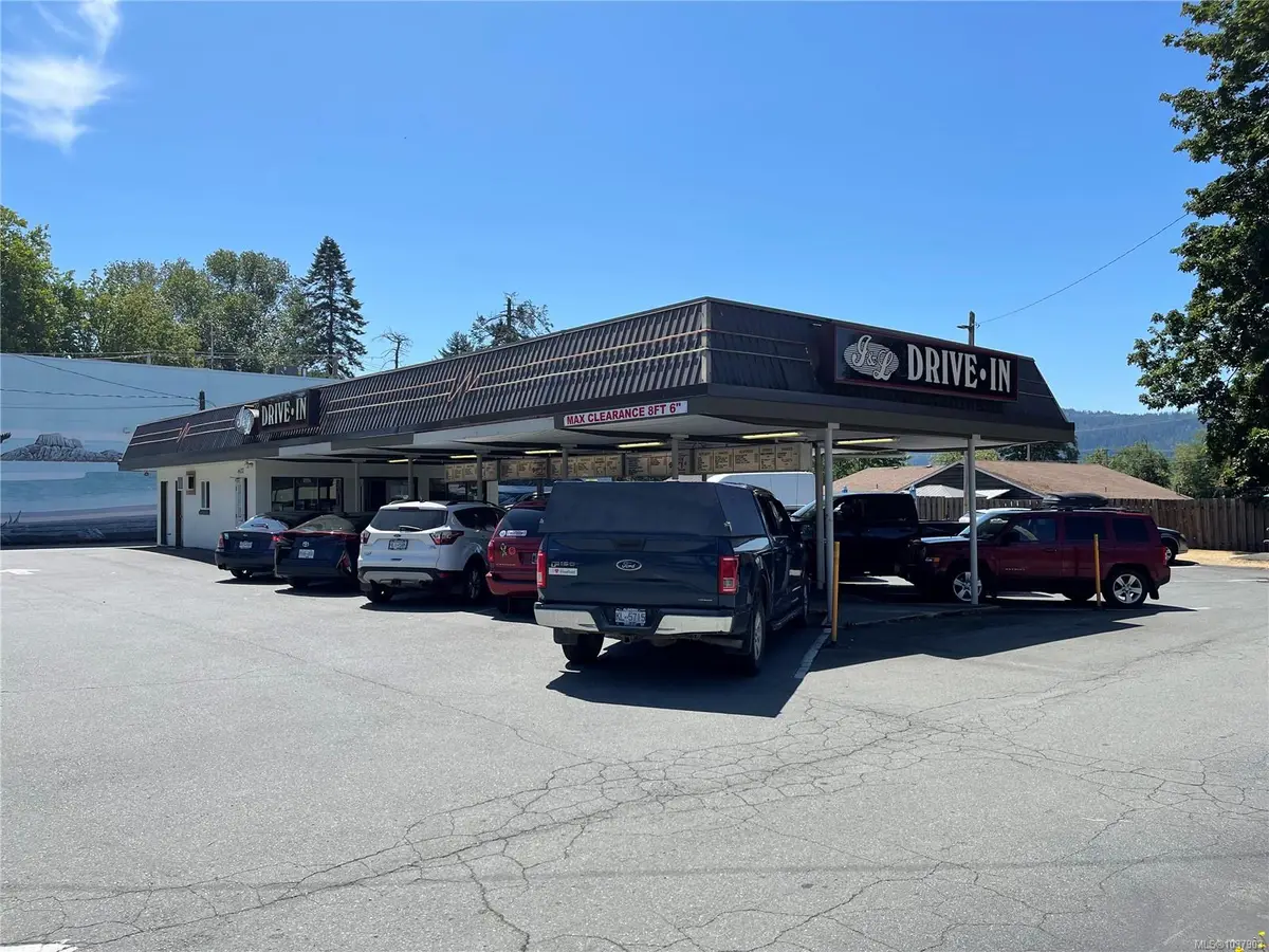 4422 Gertrude St, Port Alberni BC V9Y 6J8