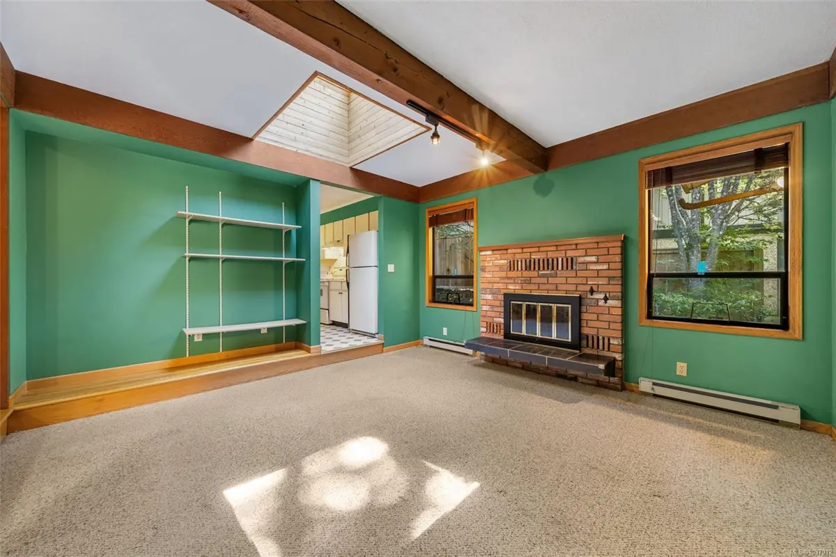 4489 Cottontree Lane, Saanich BC V8X 4H7