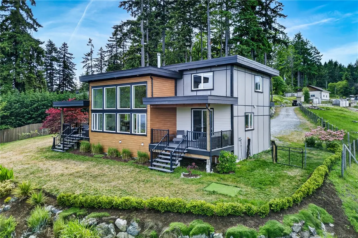 6499/6495 Doumont Rd, Nanaimo BC V9T 6G7