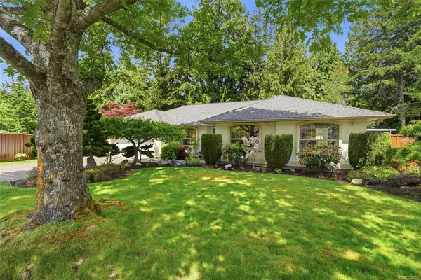 541 Tyee Cres, Qualicum Beach BC V9K 1B1 - 3 bed, 2 bath in Qualicum Beach