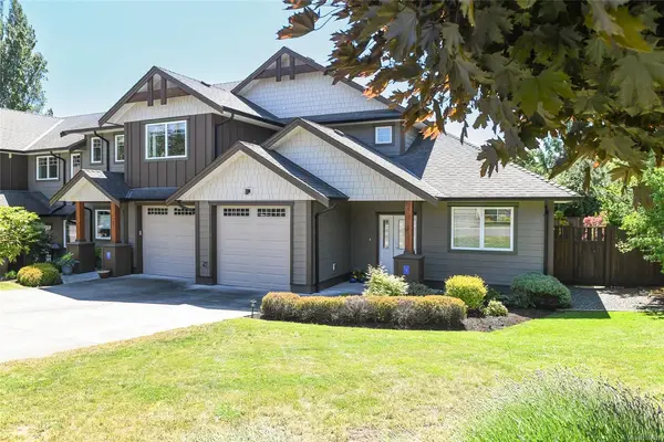 2030 Wallace Ave #1, Comox BC V9M 1X3 - 3 bed, 3 bath property for sale in Comox
