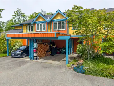 295 Arnet Rd # 3, Tofino BC V0R 2Z0