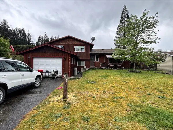 621 Dogwood Dr, Gold River BC V0P 1G0 - 3 bed, 2.0 bath in Gold River