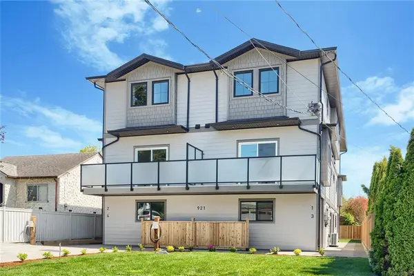 921 Dale St # 3, Saanich BC V8X 2V9