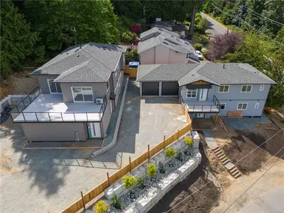 5309 Toms Trnabt # 201, Nanaimo BC V9T 5M9