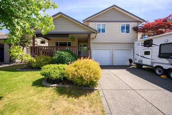 836 Tracker Pl, Comox BC V9M 4E8 - 3 bed, 3 bath property for sale in Comox