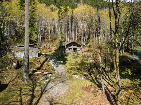 11409 Youbou Rd, Youbou BC V0R 3E1 - 1 bed, 1 bath property for sale in Youbou