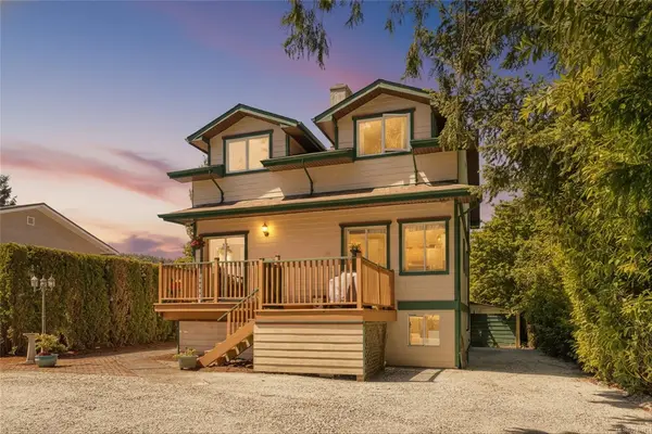 9220 East Saanich Rd, North Saanich BC V8L 1H7