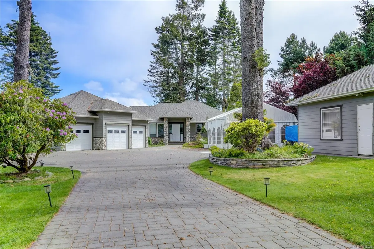 7079 Richview Dr, Sooke BC V9Z 0T3