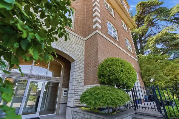 104 Esplanade St #304, Nanaimo BC V9R 0G6 - 2 bed, 2 bath in Nanaimo