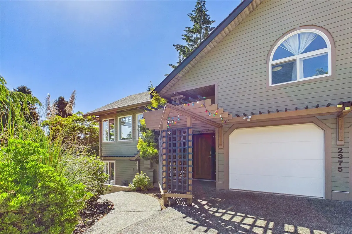 2375 Glenellen Pl, Nanoose Bay BC V9P 9G3