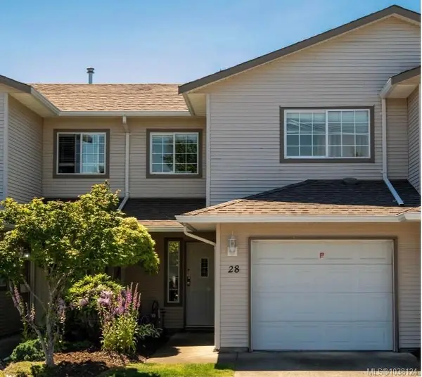 717 Aspen Rd #28, Comox BC V9M 3X4 - 3 bed, 2 bath property for sale in Comox