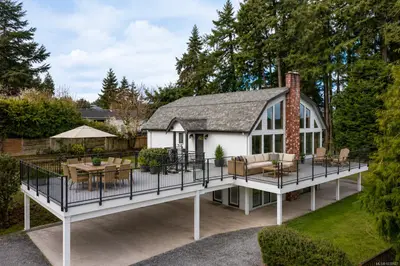 1766 Pritchard Rd, Cowichan Bay BC V0R 1N1