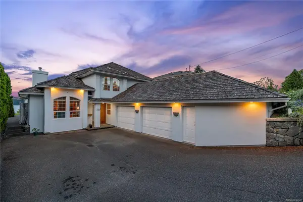 725 Thulin St, Campbell River BC V9W 2L4