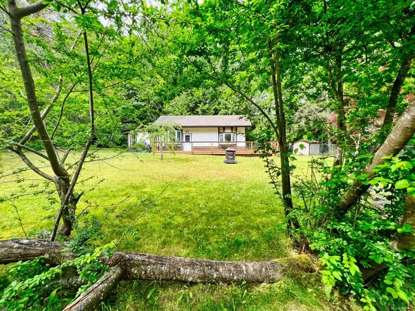 1440 Cresta Roca Rd, Gabriola Island BC V0R 1X7 - 4 bed, 1 bath property for sale in Gabriola Island