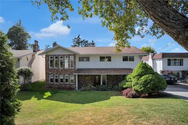 916 Rankin Rd, Esquimalt BC V9A 6V6
