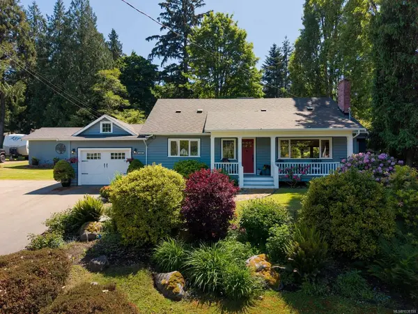 1087 Maple Rd, North Saanich BC V8L 5P5