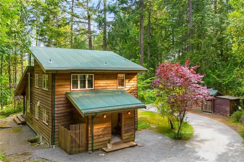 452 Stark Rd, Salt Spring BC V8K 1P6