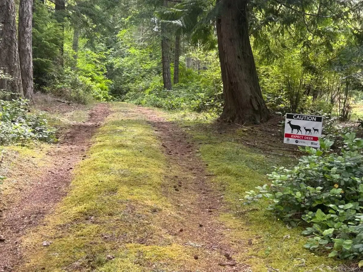 892 Parkheights Dr, Sooke BC V9Z 1B5