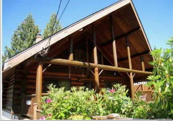 3337 Egremont Rd, Cumberland BC V0R 1S0 - 2 bed, 1 bath property for sale in Cumberland
