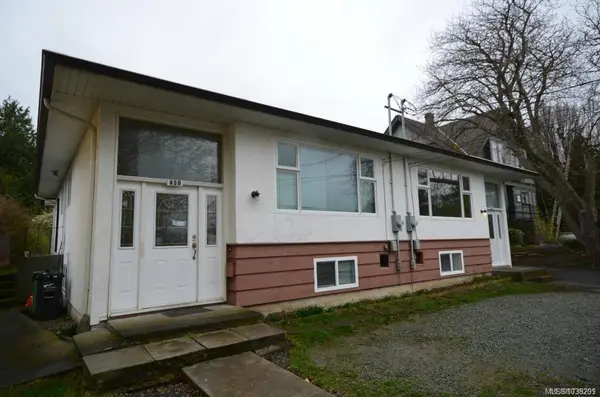 450-452 Craigflower Rd, Victoria BC V9A 2V8 - 8 bed, 5 bath in Victoria
