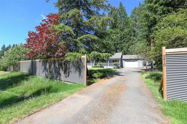 2410 Huband Rd, Courtenay BC V9J 1L6 - 3 bed, 1 bath property for sale in Courtenay
