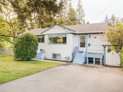 361 Cotlow Rd, Colwood BC V9C 2E9