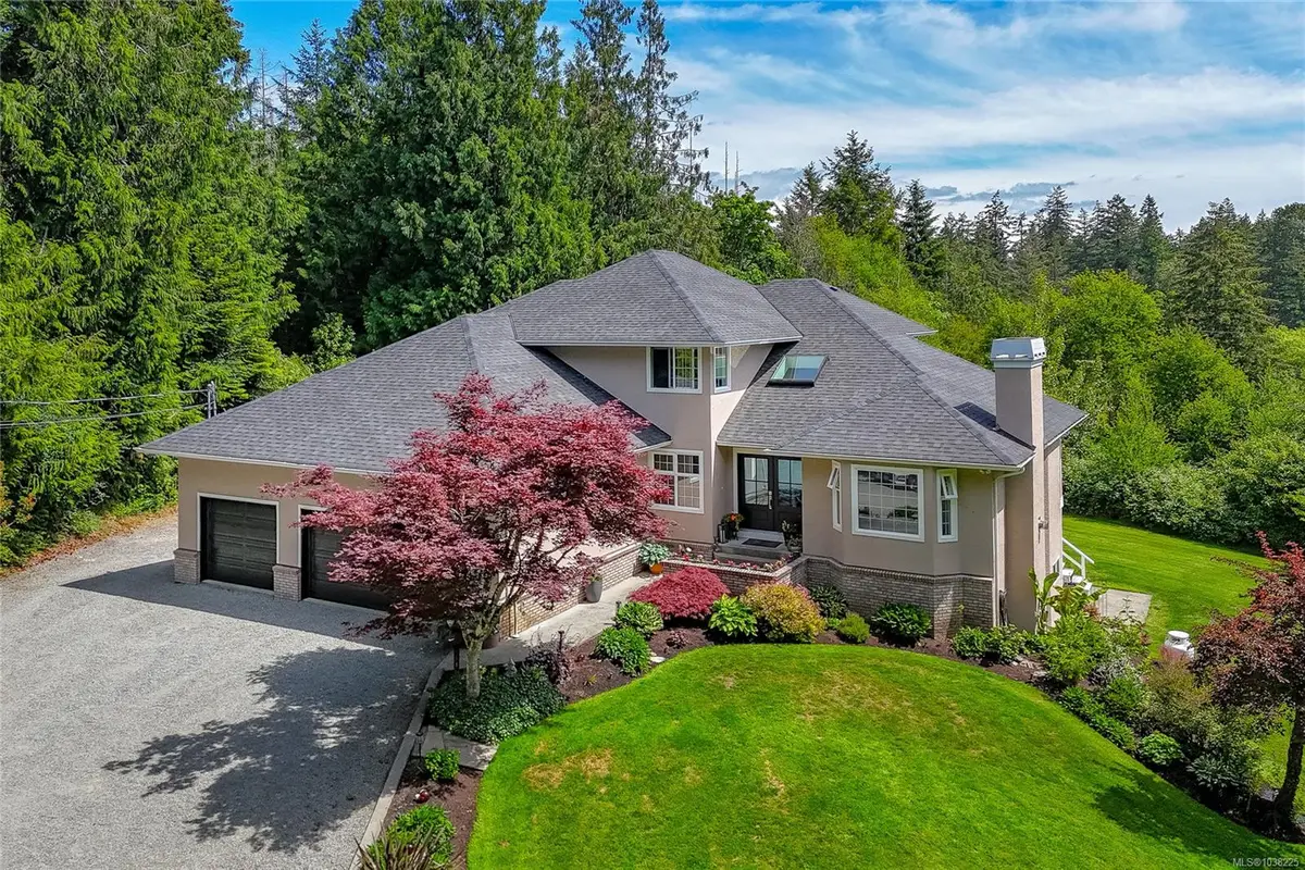 1650 Tatlow Rd, North Saanich BC V8L 5R3