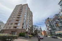 View 32