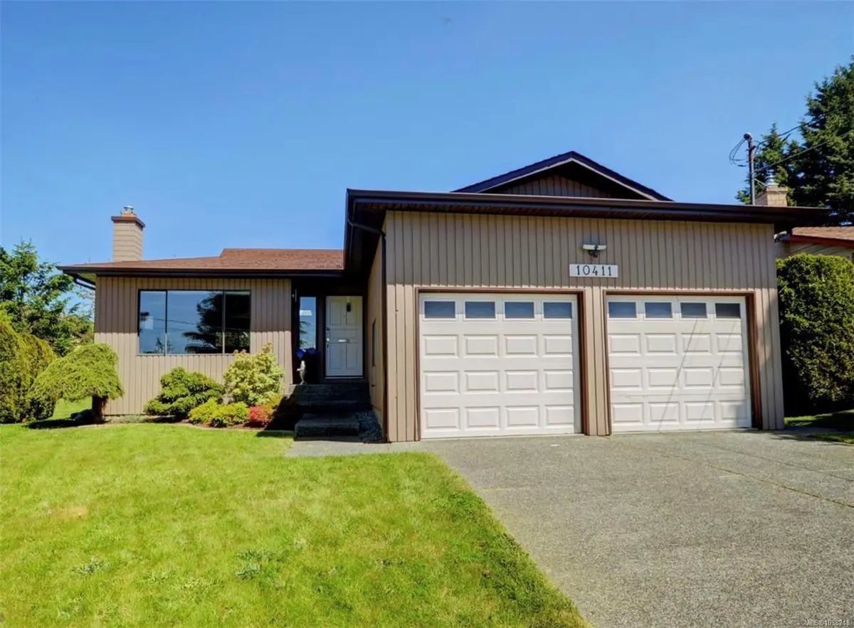 10411 Finch Pl, Sidney BC V8L 4P7
