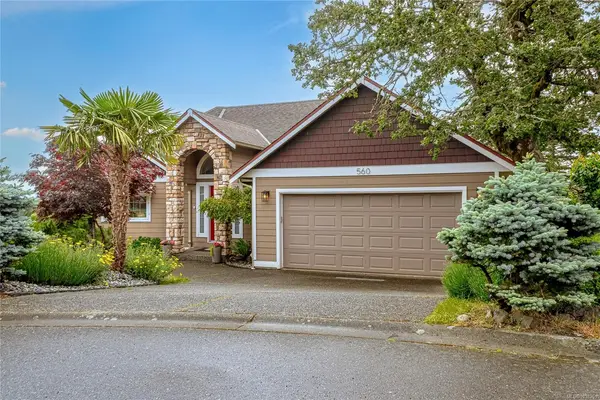 560 Tory Pl, Colwood BC V9C 3S2 - 5 bed, 4 bath property for sale in Colwood