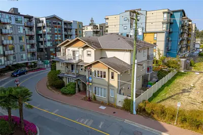 2844 Bryn Maur Rd # 203, Langford BC V9B 3T4