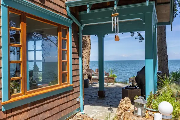 345 East Point Rd, Saturna Island BC V0N 2Y0 - 3 bed, 3.0 bath in Saturna Island
