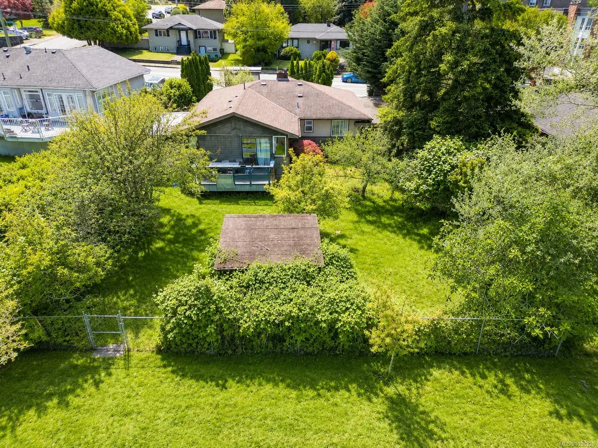 1736 Cedar Hill Cross Rd, Saanich BC V8P 2R1