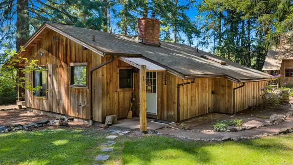 620 Kilmalu Rd, Mill Bay BC V8H 1E3