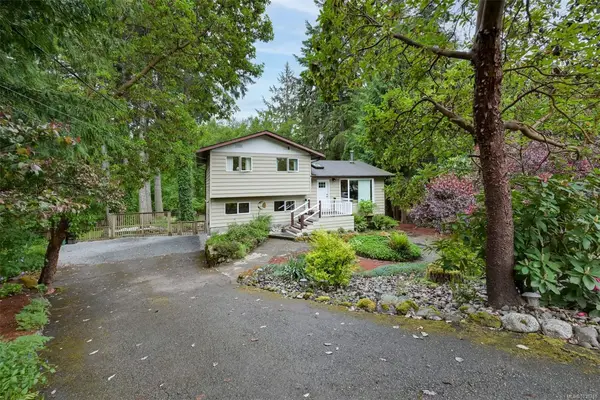 2340 Macdonald Rd, Shawnigan Lake BC V8H 2E8