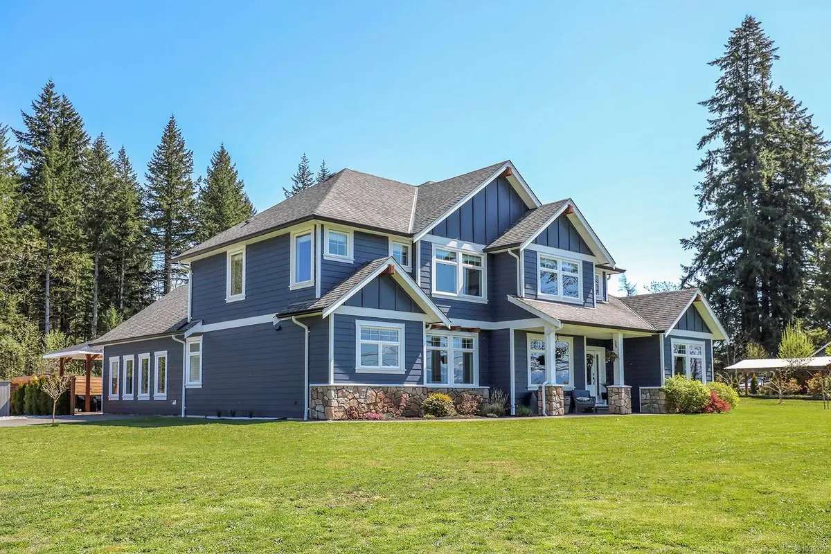 2495 Graham Rd, Courtenay BC V9J 1T4