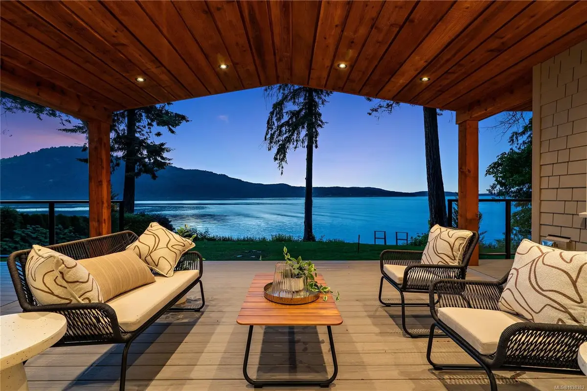 11665 Jupata Way, North Saanich BC V8L 5K1