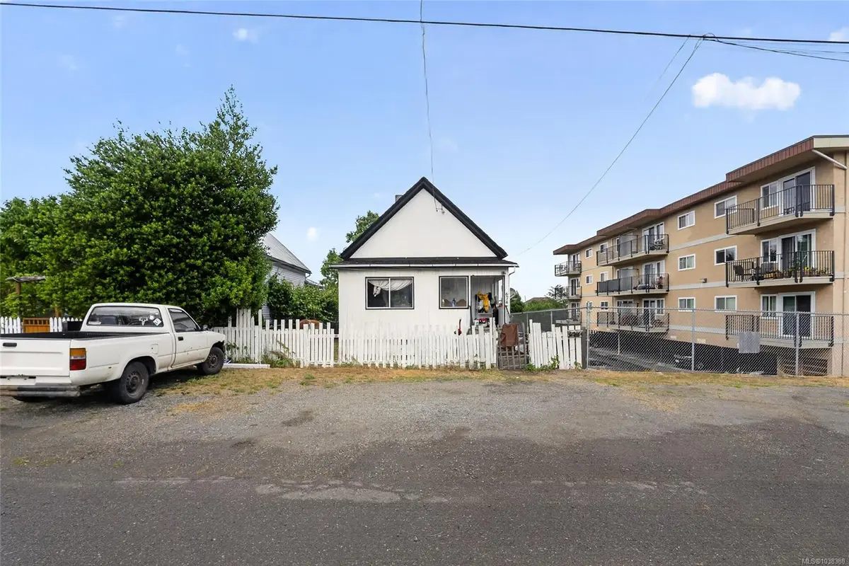 674 Farquhar St, Nanaimo BC V9R 2E5