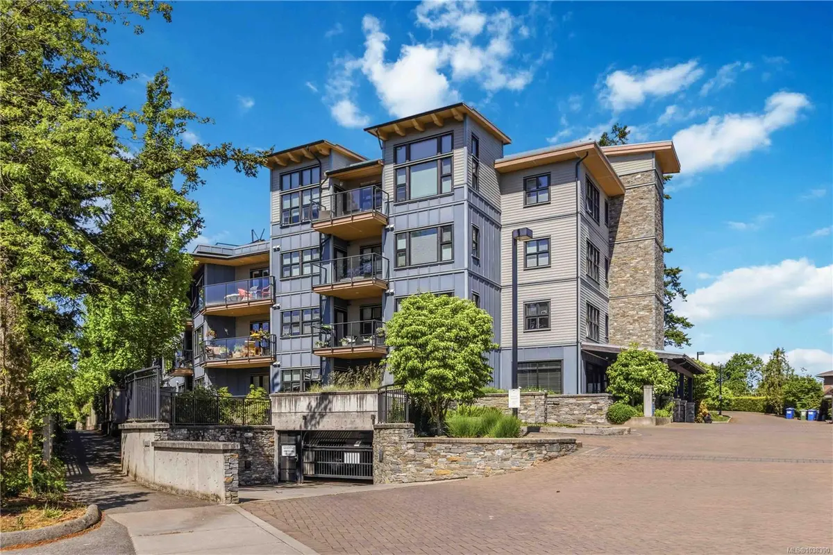 3912 Carey Rd #103, Saanich BC V8Z 4E2
