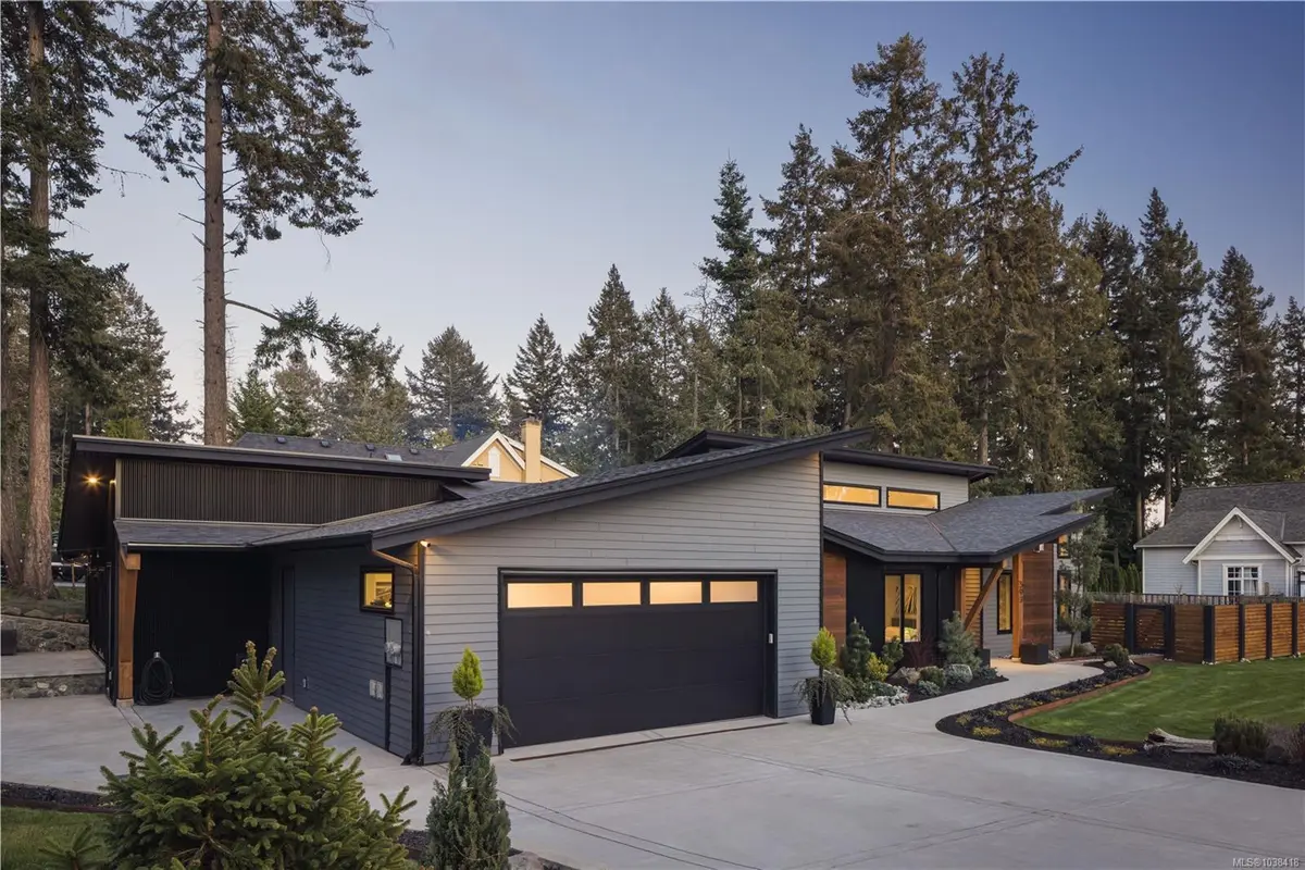 593 Downey Rd, North Saanich BC V8L 5M6
