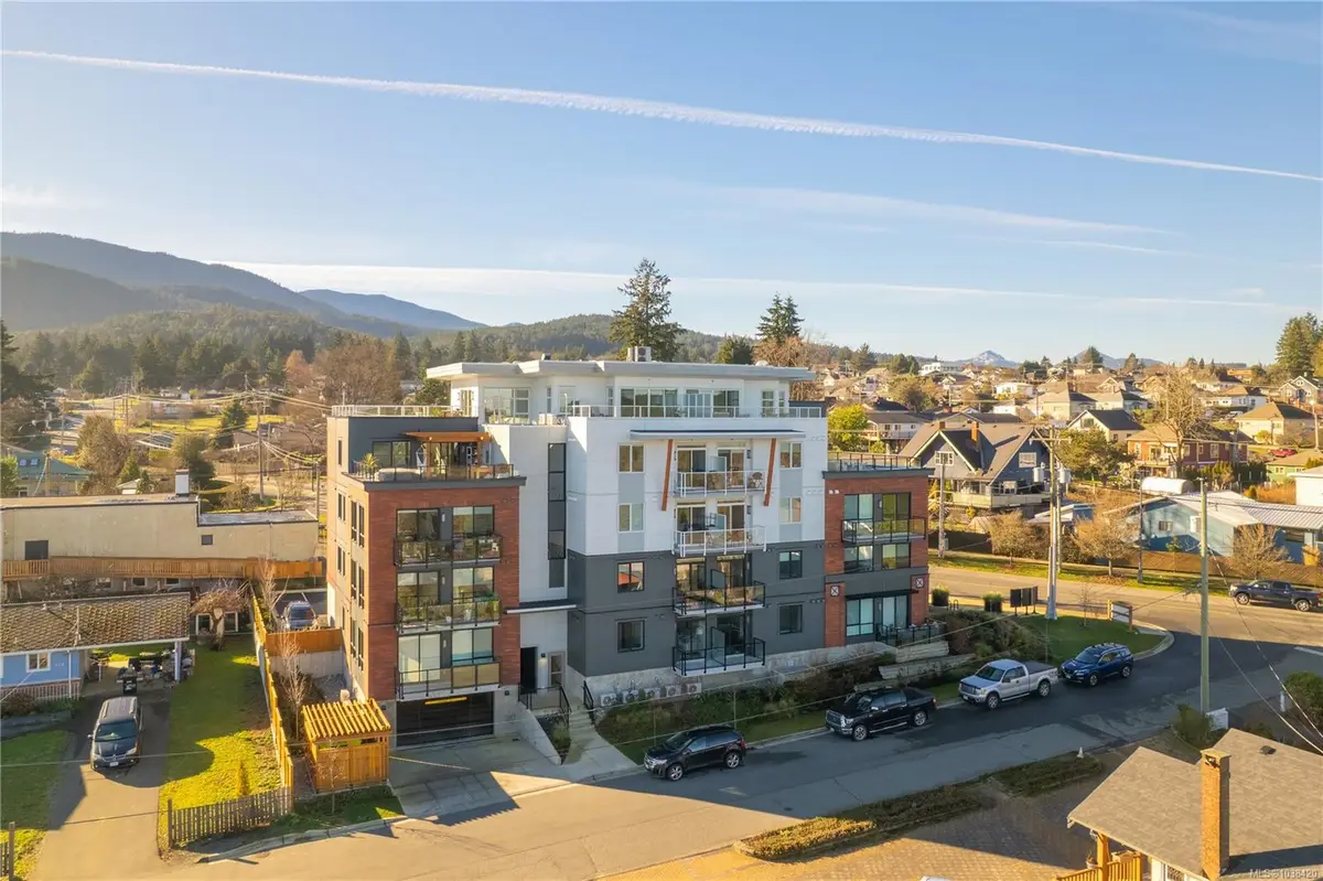 201 Dogwood Dr #301, Ladysmith BC V9G 0C3