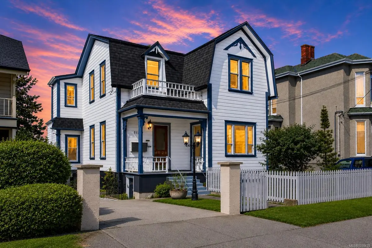 1120 Caledonia Ave, Victoria BC V8T 1G1