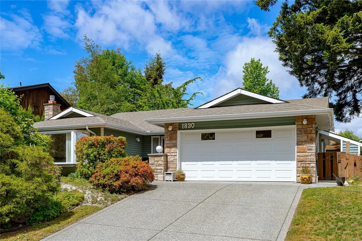 1830 Pastel Cres, Central Saanich BC V8M 1N6