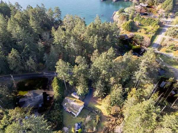37150 Schooner Way, Pender Island BC V0N 2M2