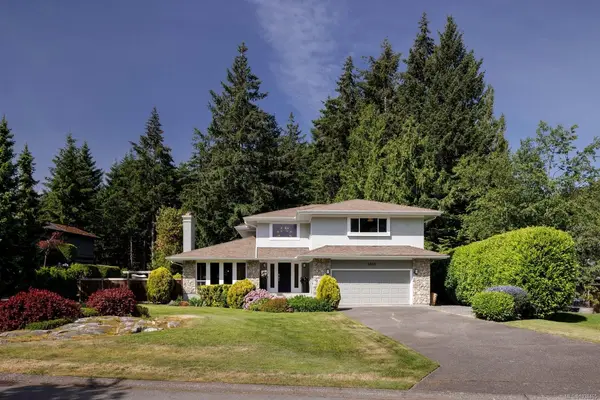 8615 Sentinel Pl, North Saanich BC V8L 4Z8
