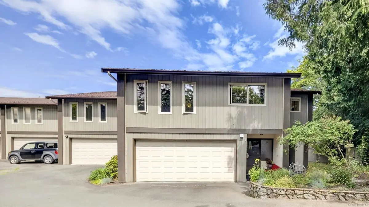 946 Selkirk Ave #1, Esquimalt BC V9A 2V1