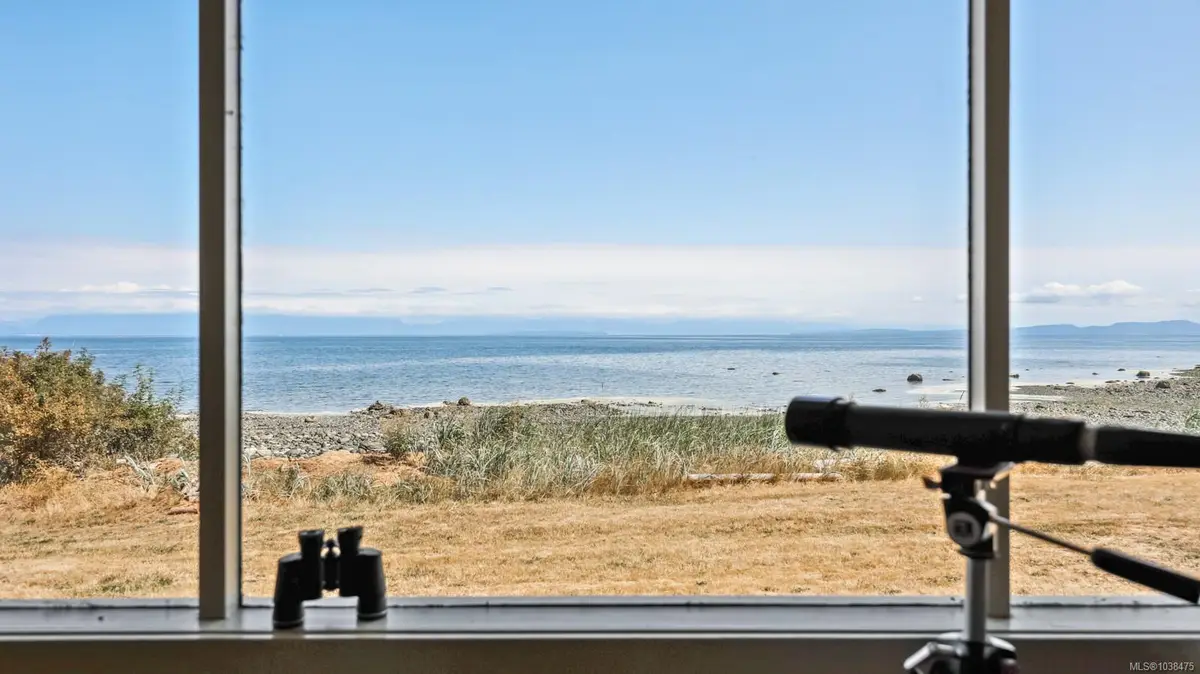 1494 Wilkinson Rd, Comox BC V9M 4B3